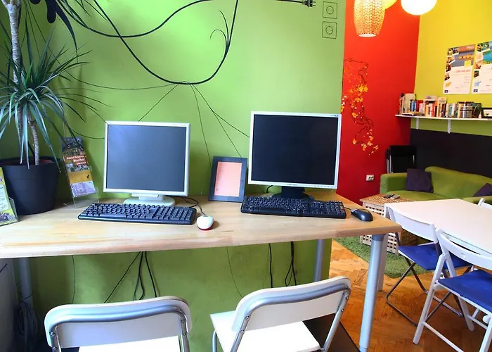 Zeppelin אכסניה *